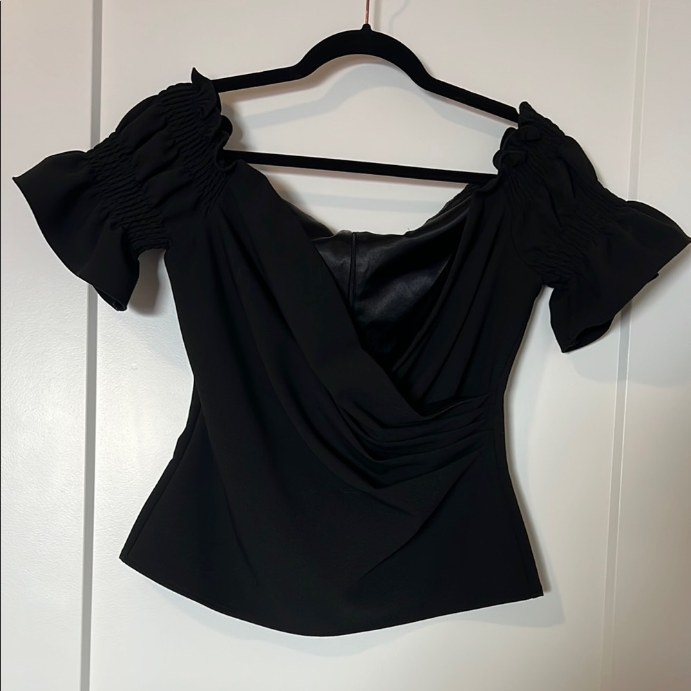 Muun Elegant Black Women's Top (M)